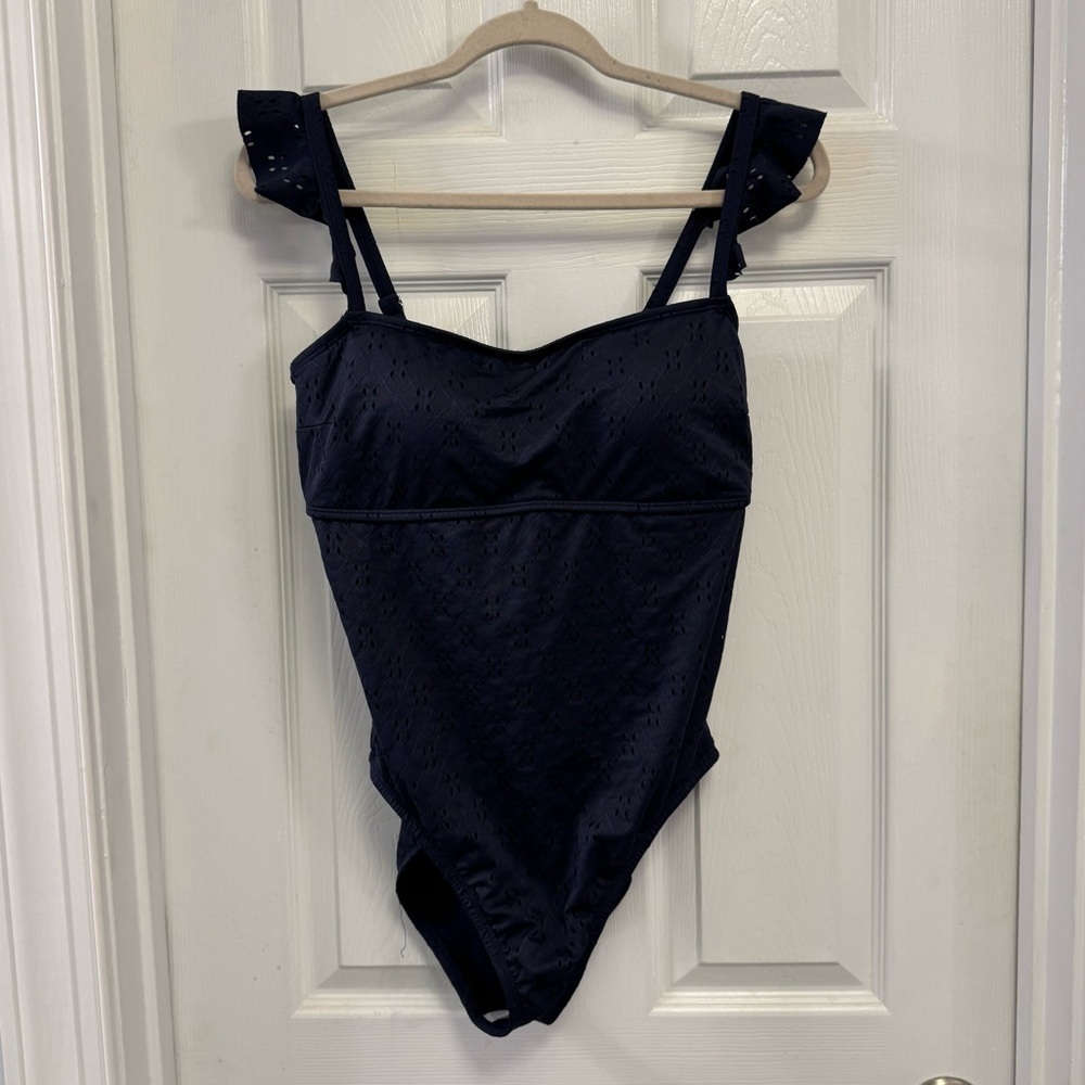 NWOT Draper James RSVP HelenJon Navy Swimsuit WITH RUFFLED SHOULDER. SIZE L
